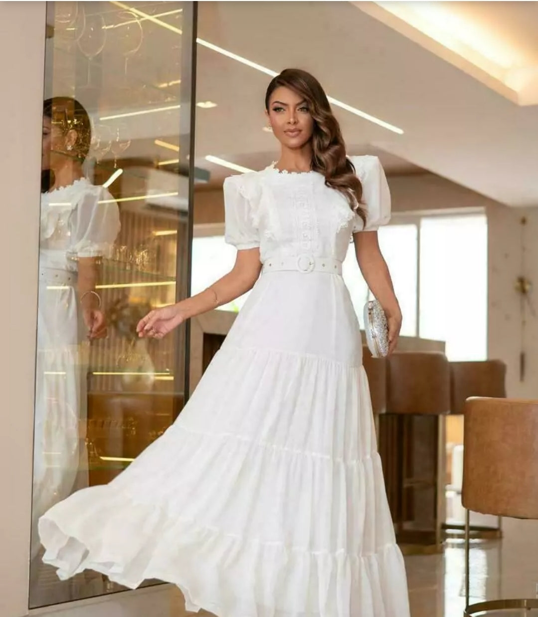 Vestido Longo em Musseline ✨ Confeccionado em musseline leve e fluida, este vestido longo